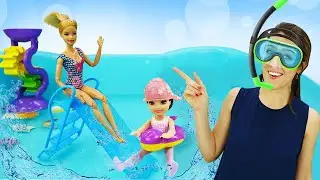 ¡Barbie y Kate van a la piscina! Muñecas Barbie en español. Videos para niñas en español