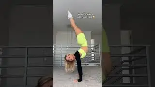 Timing our handstands ⏰🤸🏼‍♂️😅