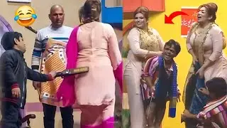 Best Of Saira Mehar With Vicky Kodu | New Comedy Stage Drama | Komedy Life