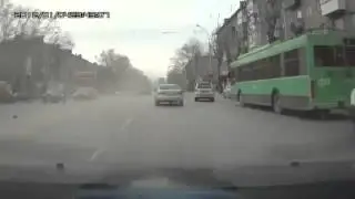 ЖЕСТКО СБИЛИ ЧЕЛОВЕКА НА ДОРОГЕ!!! ОТЛЕТЕЛ НА 8 МЕТРОВ!!! ЖЕСТЬ!!! СТРАШНАЯ АВАРИЯ!!!