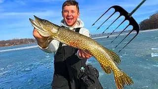 Darkhouse Spearing For Northern Pike: Minnesota Ice Fishing!