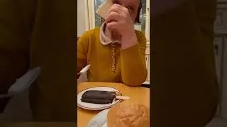 Nazilə Səfərli anasının videosunu paylaşdı