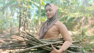NENG SILVINA PERAWAN DESA CANTIK DAN RAJIN NGAMBIL KAYU BAKAR