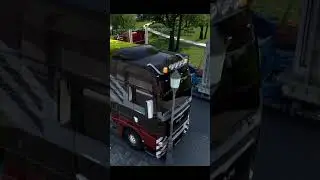 Со столбом лучше не спорить 
