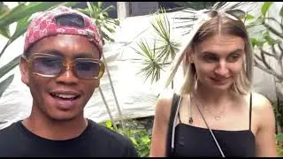 Mandi bersama dua cewek cantik rusia di airpanas Kintamani 