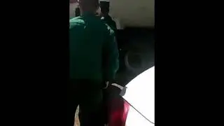 Аёллар йулни тусиб куйди.