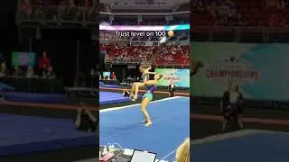 This is incredible trust 😳 👏 (via acrobat, usagym/Instagram) 