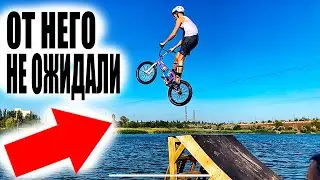 8 ми Летний Школяр ПРЫГНУЛ В Воду С Огромной ВЫСОТЫ на БМХ и...