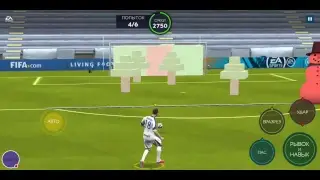 Стрим игры "FIFA Mobile".