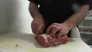 Нож в работе Евгения Полухина. Сталь м390 ТО Дениса Фролова.