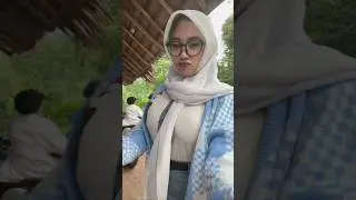 Contoh Model Seragam Baju Kemeja warna putih SMA Terbaru 2025