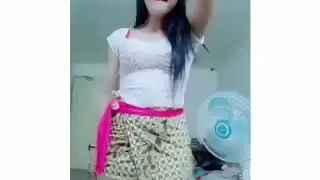 Rok mini batik yang membuat nafsu goyang orang mabuk