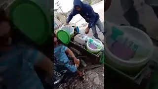 NIAT GAYA MALAH NUMPAHIN ES SATU ROMBONG