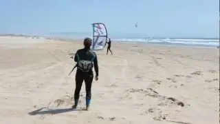 Launching a Kiteboarding Kite - Learn to Kiteboard