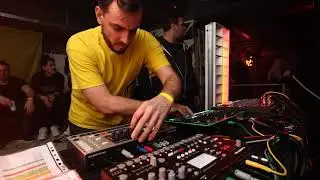 Syntax Error live set at Glue - Unten Kassel