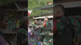 Tangis Haru Masyarakat Papua Lepas Satgas Yonif 405/SK