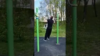 Уличные подтягивания, отжимания.