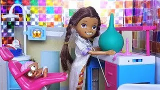 DON'T GIVE ME AN ENEMA! LOL SURPRISE DOLLS in KINDERGARTEN 