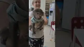 Улыбнитесь! посмотрите как Никуша ждёт папу Валеру!