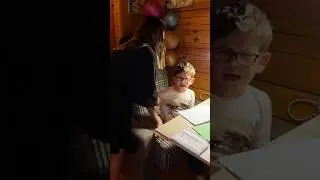 Бабушка спасла детей от злой матери..🫢👵🏻👩‍👦‍👦
