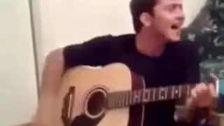 Чеченец исполнил на гитаре. Хьо йита боху соьга🎤