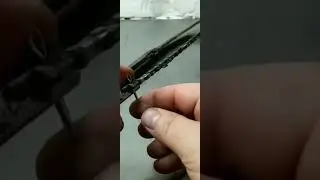 Необычное использование цепи от бензопилы. 