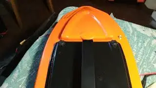 установка эхолота лаки 918 на кораблик Атом