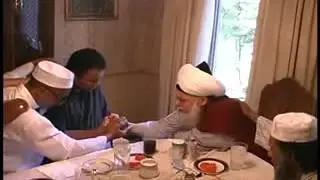 Боксер Мухаммед Али даёт байа Шейх Хишаму (2001 год)