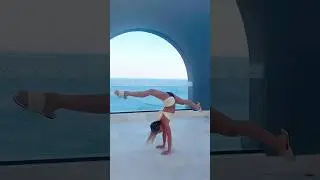 HANDSTANDING IS FUN ! 💙#shorts #handstands #viral