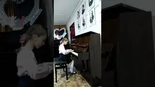 2020.Луговская Ангелина( 10 лет)/И.С. Бах «Маленькая двухголоснаяфуга» с-mall