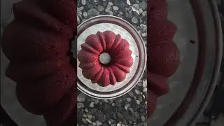 Flipping a Cast Iron Bundt Cake Pan