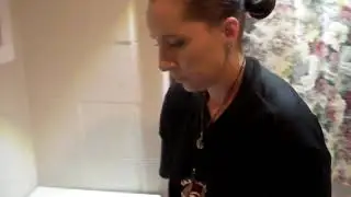 Yummy Mummy Bathroom Clean.