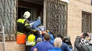 Мужчину весом 400 кг вытащили из московской квартиры