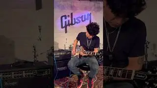 Una Gibson Standard AZUL?