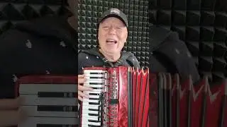 Алая черешня