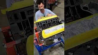 Tri-Powered V8 Returns to Hot Rod after 25 Years!