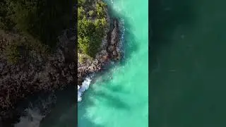 📸 the coast line at Villa Alinna in Turks and Caicos #drone #videographer #ocean #villa