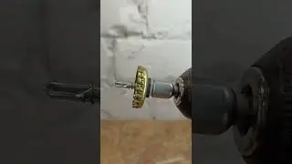 Возьми на заметку! Сверлим отверстие крышкой от бутылки.