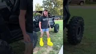 Man gets cat called while wearing his Hoochie Daddy shorts and Croc Boots!