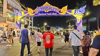 Phnom Penh walk street - beautiful at night