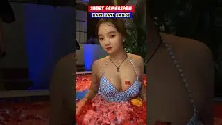 KIENZY MONTOK TETE GEDE DIKOLAM RENANG 
