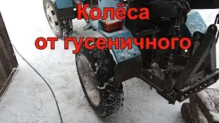 Вывожу снег на классическом минитракторе.