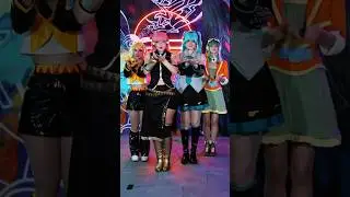 These cuties 🥹 w/ @halcybella @Dajackies @prototype_fox 🎶 #vocaloid #cosplay