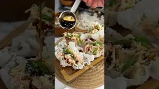 Хрустящая закуска из рисовых чипсов 🍤 🥢Как вам идея? Будете пробовать? #рек #рецепт