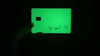 Cash app card really glows in the dark😲
