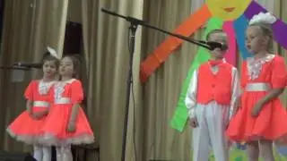 Песня, Трамвай качается, качается, качается.