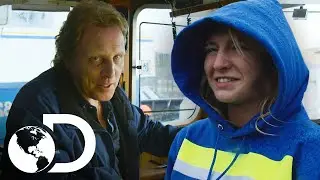 ¡Hija de Sig quiere trabajar en el barco! | Pesca Mortal | Discovery Latinoamérica