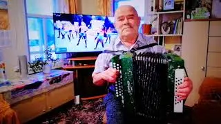 ГОЛУБЫ ! В точь, точь с клипом по телику,там звук отключен,поёт Вася Попов, Кино Вась!