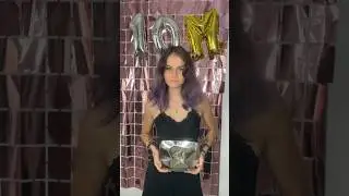 The trophy of 10 million subscribers on YouTube, MERCI you all 💜
