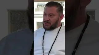 Марк Бартон — новый герой «Света вокруг света»
